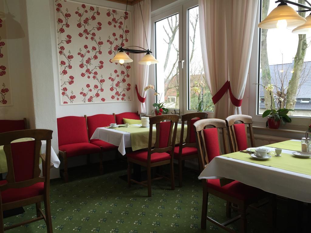 Thermen Hotel Pension Villa Holstein บาดซัลซูเฟลน ภายนอก รูปภาพ
